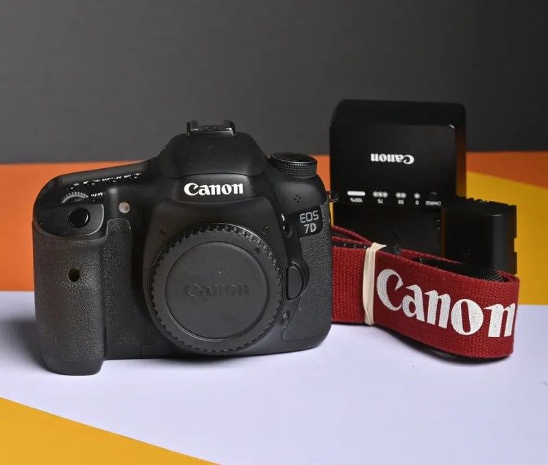 CANON EOS 7D