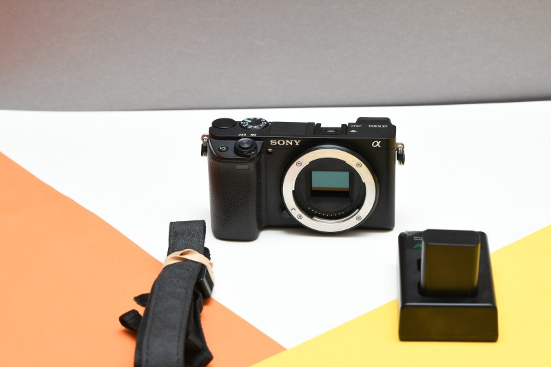 Sony Alpha a6300 cámara digital sin espejo