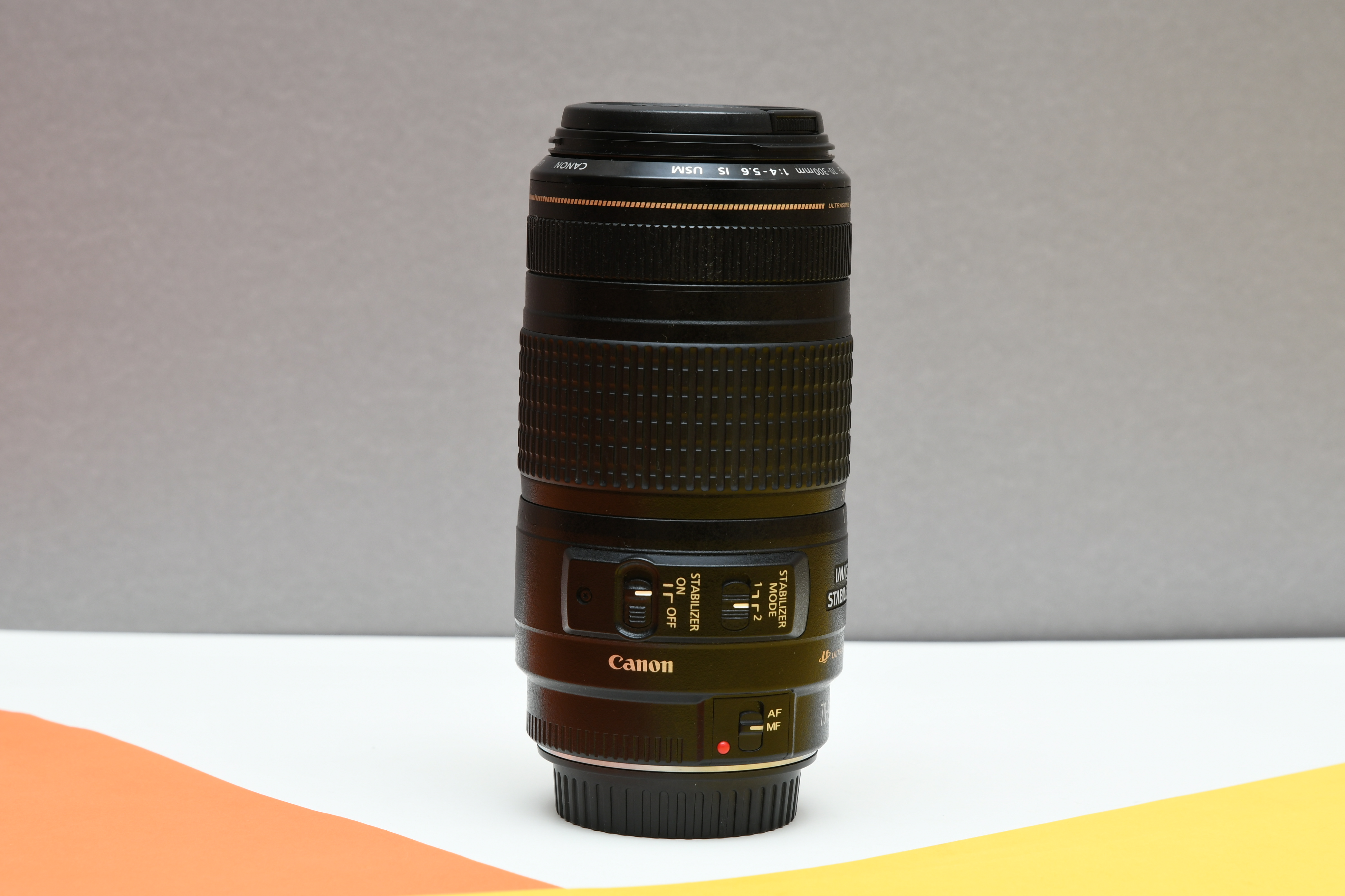 Lente Canon EF 70-300mm f4-5.6 IS USM - Imagen 2