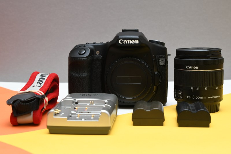 Cámara digital Canon EOS 50D SLR + lente 18-55mm