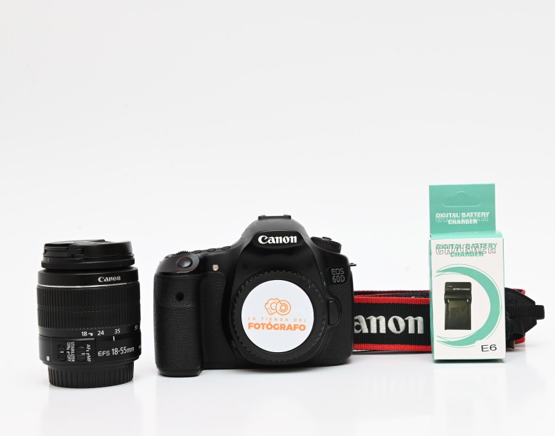 Cámara DSLR Canon EOS 60D con lente de 18-55mm