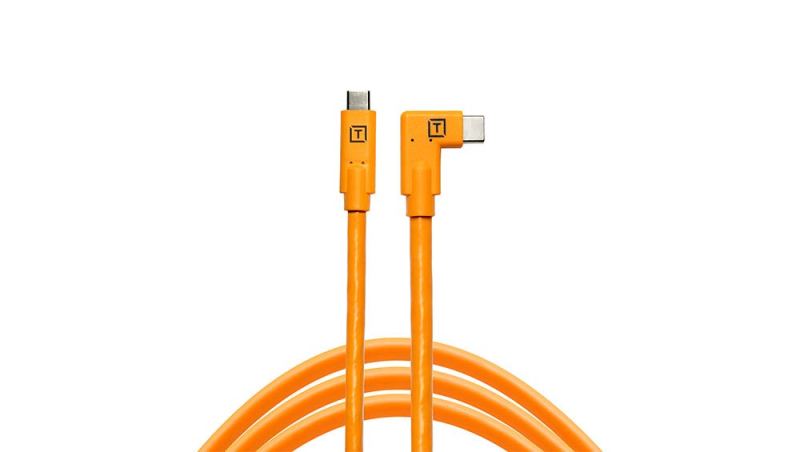 TetherPro USB-C a USB-C 5Gbps Gen 1, Ángulo Recto, 4.6m (15' ), Naranja de Alta Visibilidad