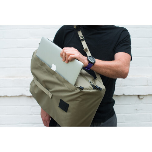 Mochila f-stop Dalston (Aloe, 21L) - Imagen 8