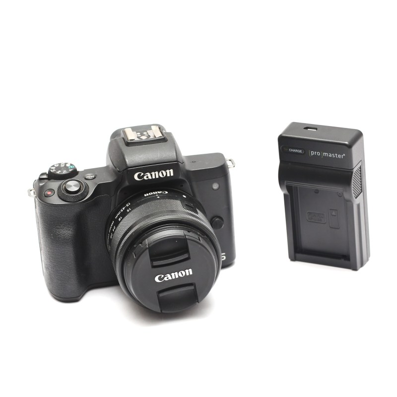 Camara Canon M50 + Lente 14-55mm