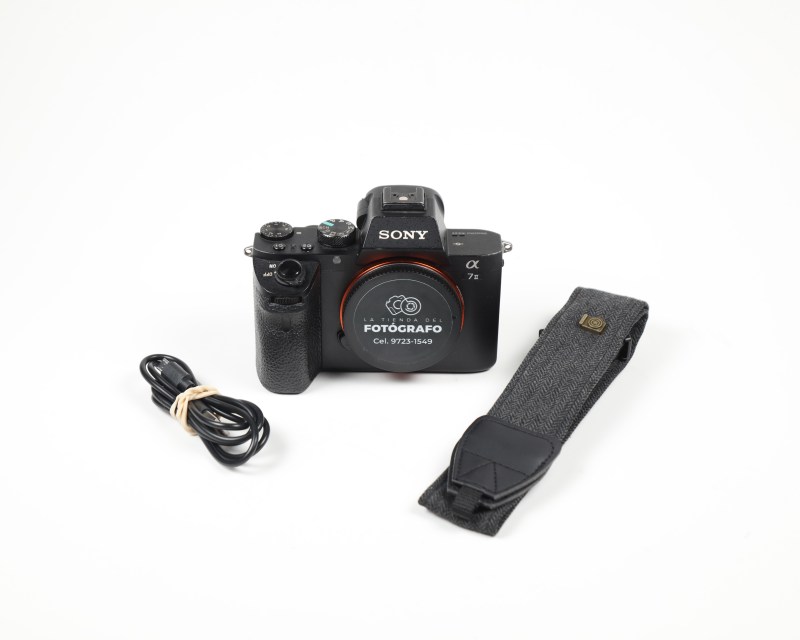Sony Alpha 7 II — Cuerpo