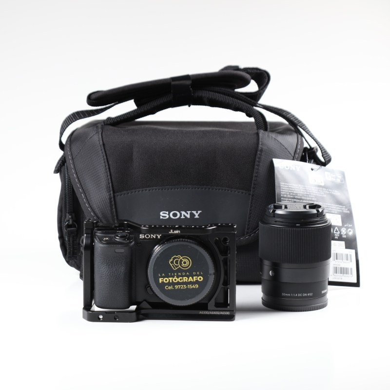 Sony A6400 + lente 30mm